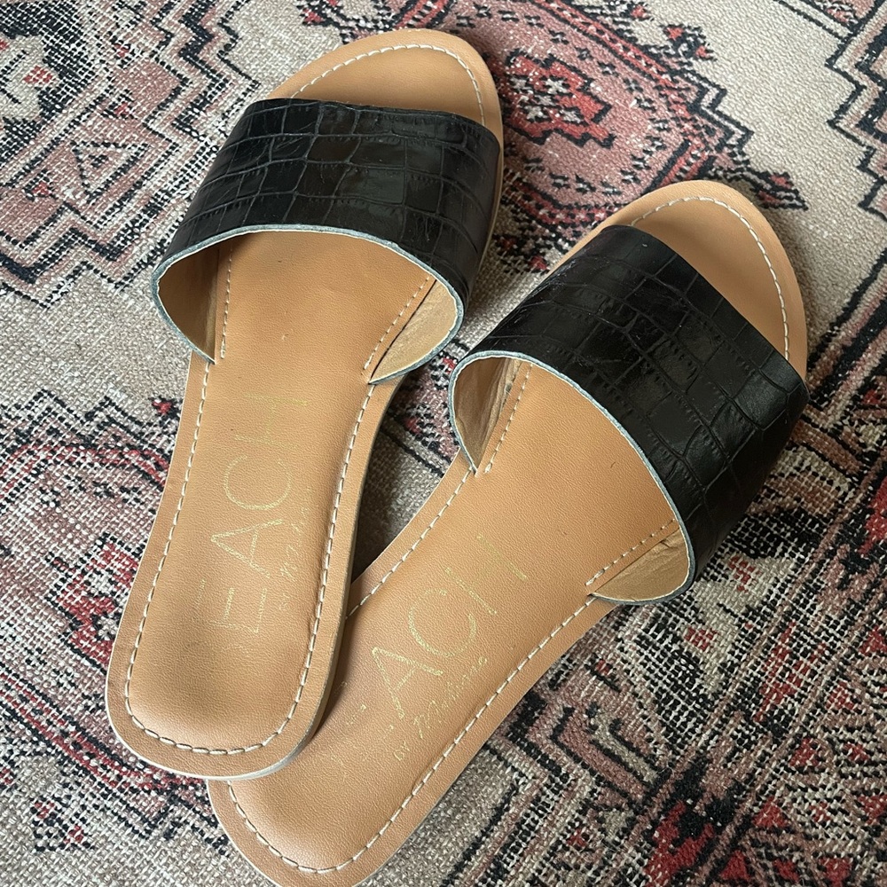 Beach by Matisse sandals - Picture 2 of 3
